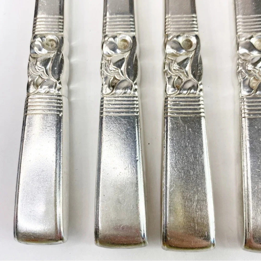 Vintage Oneida Community Morning Star 40’s Silverplate Flatware 8 Dinner Knives